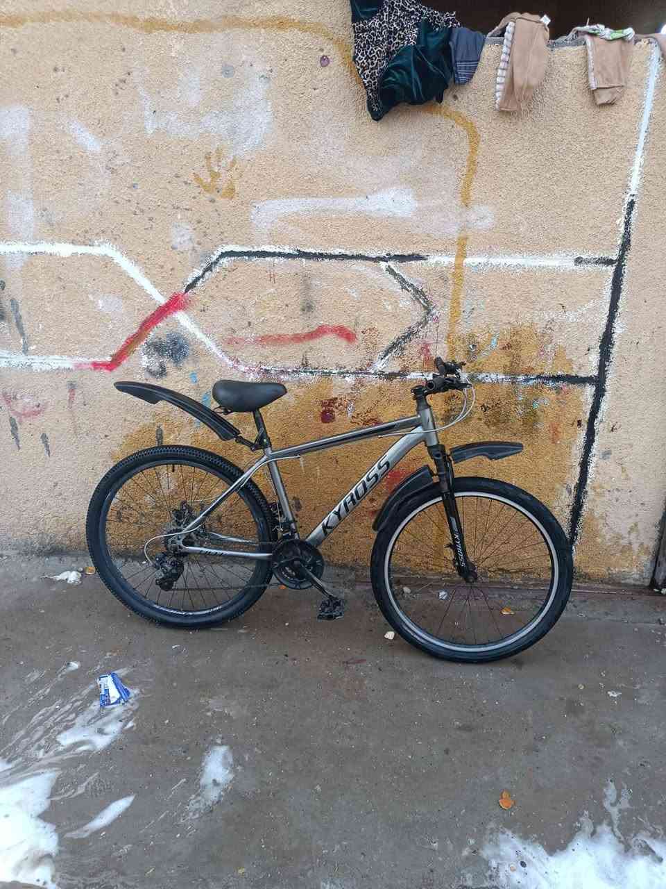 السلام عليكم بايسكل للبيع مستعجل على بيعته السعر 115وبي مجال بسيط حجم 5-27 عليه سستم شيمانو واسال عله سعره وشوف بيش ايبعونه نقصه(يدات كير أمامي خلفي ودسك امامي ) ابريك خلفي بل مكان والنضافه شوفت عينك مكاني بغداد الشعب رقم الهاتف *********** رجاً رجاً لمو شراي لا يراسل
