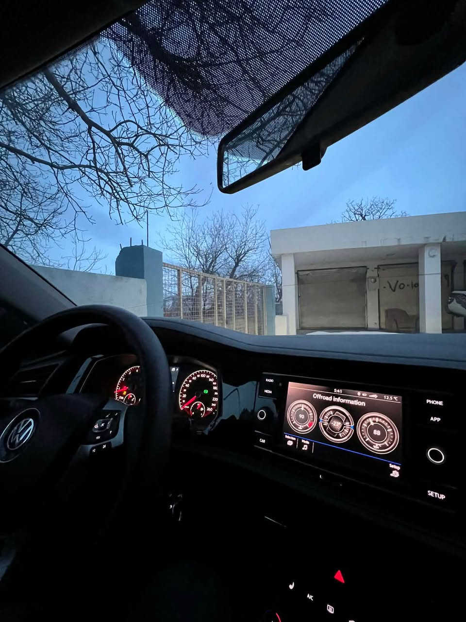 جيتا٢٠١٩ S
سي پارجة و پةلةك بوياغة 
ارباك  بةس سوكةن 
سةناوي نوية 
گير ومةكينة بةشةرت 
١٢٢ گةلا و مةجال
سوناريم دةناوة
‏٩٠ميل روشتوة
***********
Wats app
*********** رانية, السليمانية
