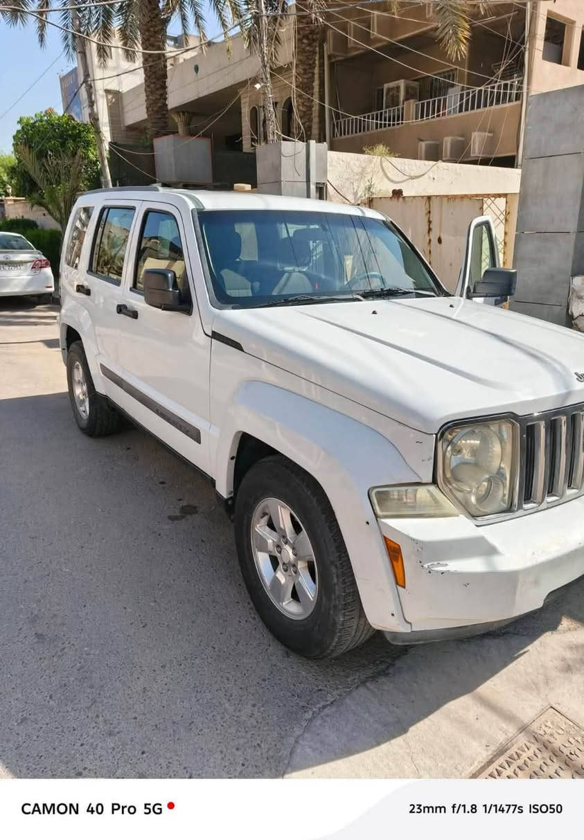 جيب لبرتي موديل ١٢ ماشية ٩٨ الف ميل حادثها موضح بالصور بأسمي تحويل مباشر العنوان بغداد 
١٠٥٠٠$ وبيها مجال 
***********
