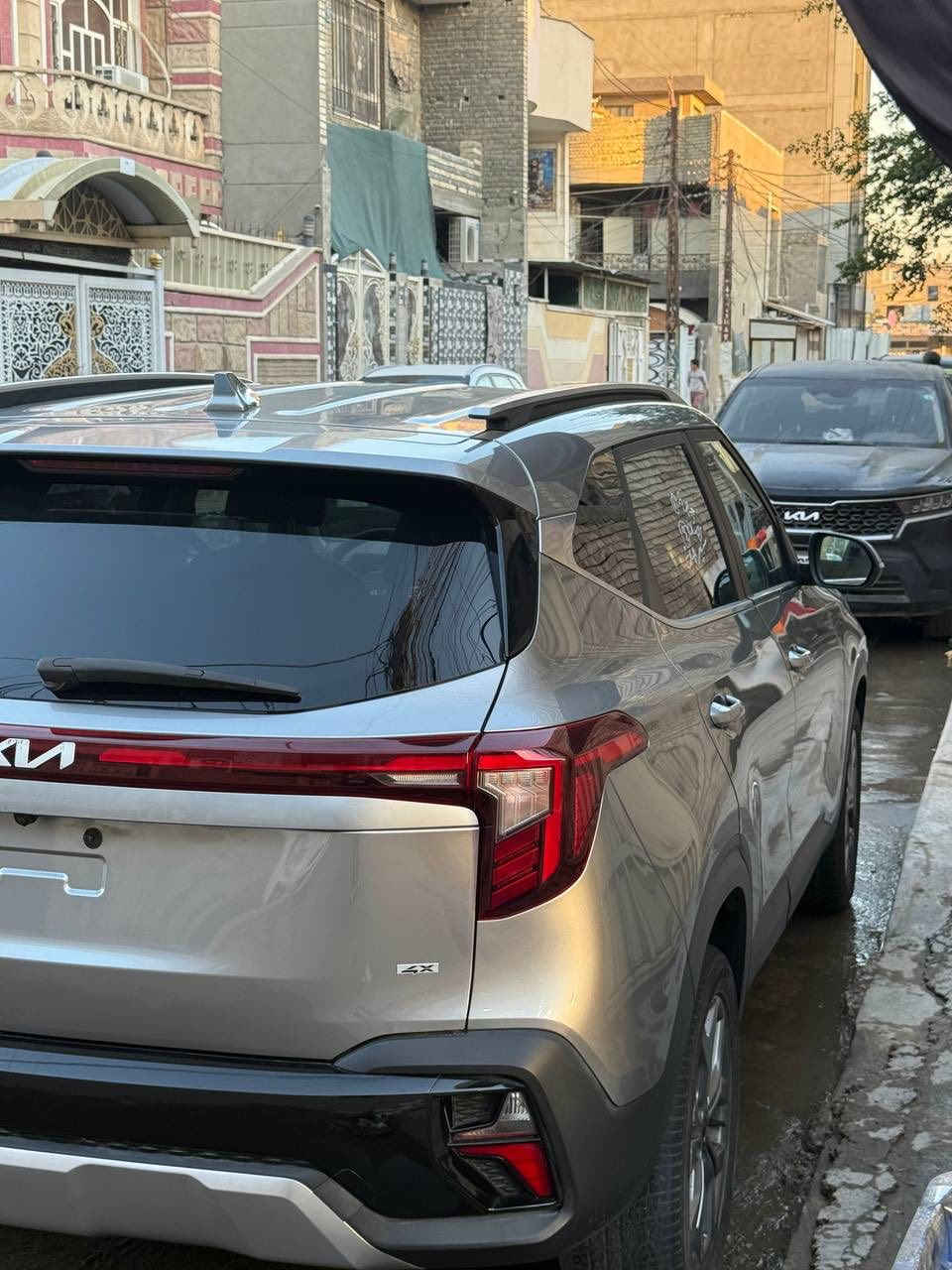 سلام عليكم كيا سيليتوس موديل 2024 وارد امريكي 
محرك 2000 دوش 
موصفات 
بصمه تشغيل عن بعد كامره شاشه دجتل 
نص جلد رادرا امامي خلفي نقطه عمياء تحديد مسار تبريد قطعتين كشنات دفئه
حادثه موضح بلصور جاملغه مبدل ومصبوغ والبنيد مصلح ومصبوغ 
بدون لا شواصي ولا لغود 
ايرباك ستيرن ودشبول 
ماشيه 21 الف ميل
السعر _ 165$
الرقم _ ***********
