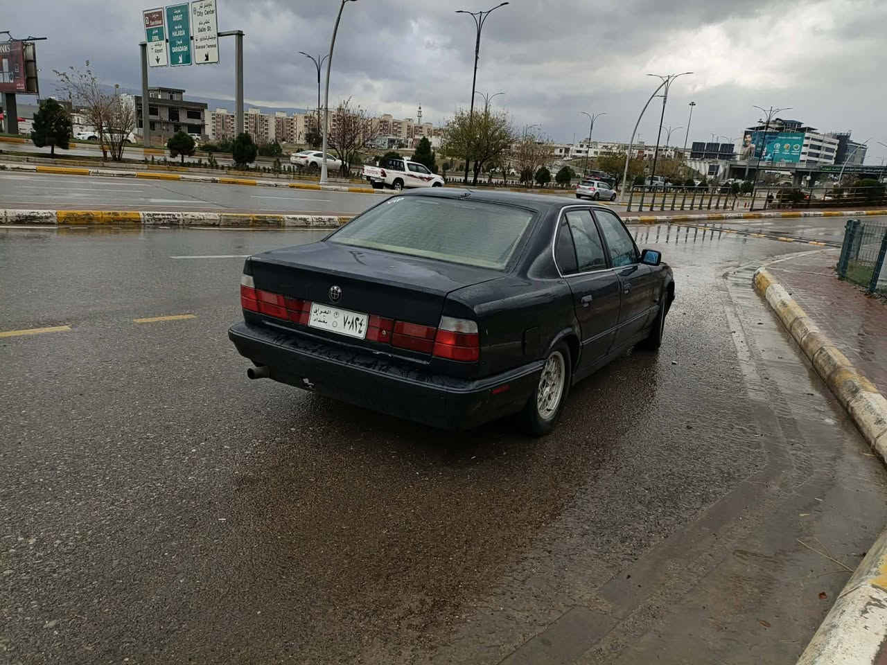 ئەم بیئێمە بۆ فرۆشتن مۆدێل 1994 مەکینە 28 سەقەری 2002 لەسەرە ئاڕم پلاستیکی سلێمانی ئاڕموو ئەوەلیات موس و براوە گێڕو مەکینە بەشەرت گۆڕینەوەش دەکەم  شوێن سلێمانی *********** بۆ زانیاری زیاتر یان نامە بنێرە یان تەلە فونکە ڤابەر و وەتس ئەپی لەسەرە
