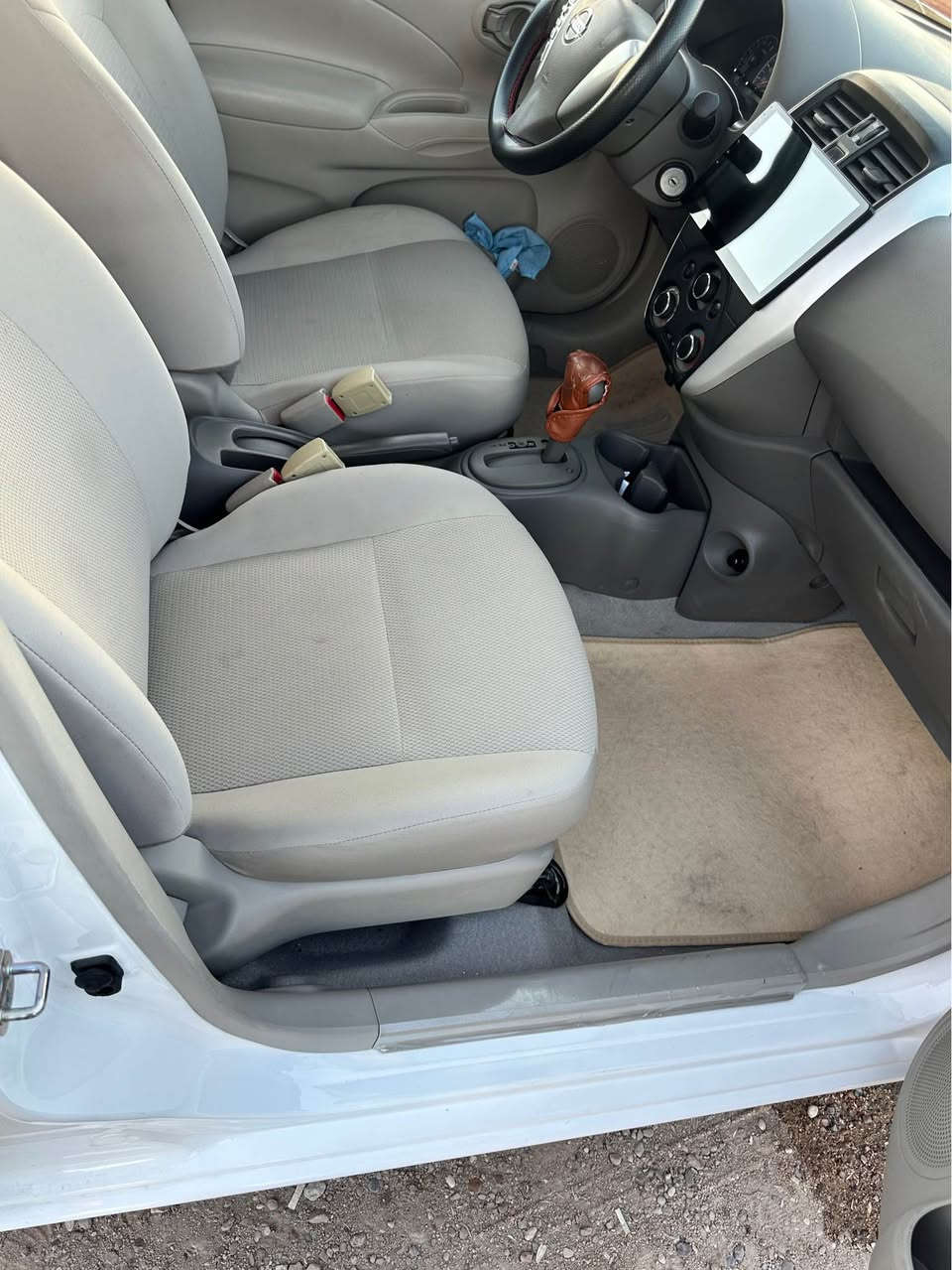 السلام عليكم.....

نوع الماركة ___ نيسان صني 

سنة الصنع ___ 2024 

الفئة ___ هندي بليتة زركة

الوحات ____ أربيل X22

السنوية ____ لغاية 2030 

عدد الكيلو مترات ___14 km

المواصفات /////

1 شاشة بنضام كار بلي 🖥️

______________________________

2 كامرة خلفية

3 حساسات

4 مانع انزلاغ

5 كبات سبير مانازل

مكاني بصرة

***********/

*********** البصرة, العراق
