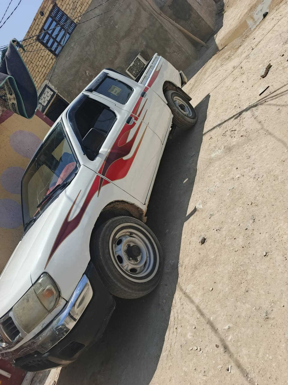 سلام عليكم بيكم نسيان موديل 2003 مزاد  وزاره الداخليه السعر 50 وبيه مجال ***********
