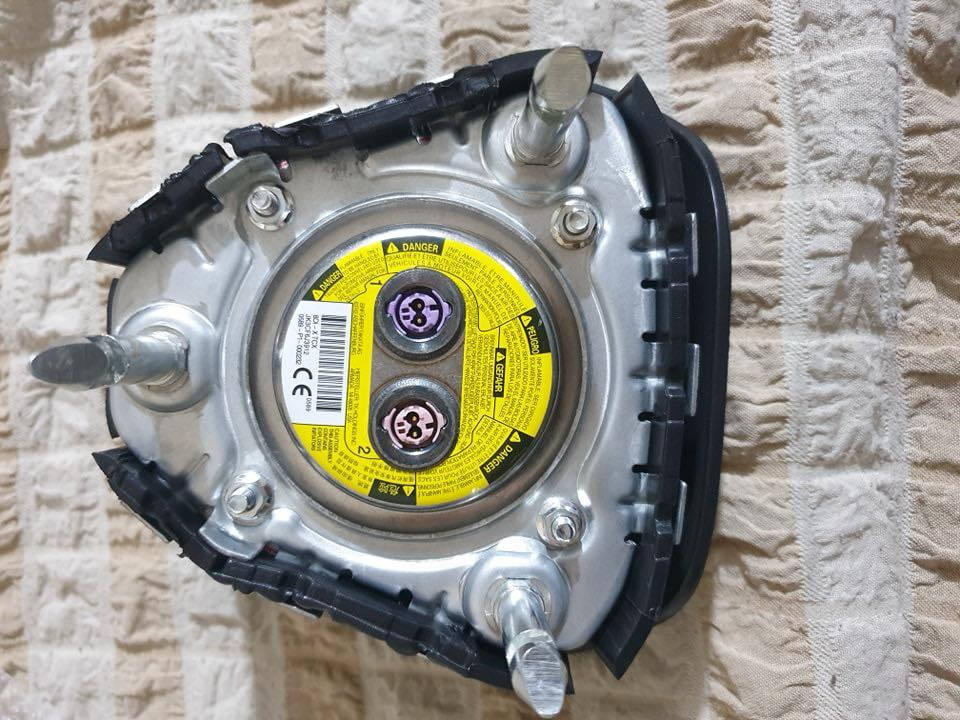 ماليبو + ايكونكس
*********** 
بغداد واكو توصيل
السعر مناسب
