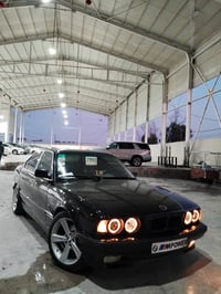 بي ام 525i • ١٩٩١ • كامل M