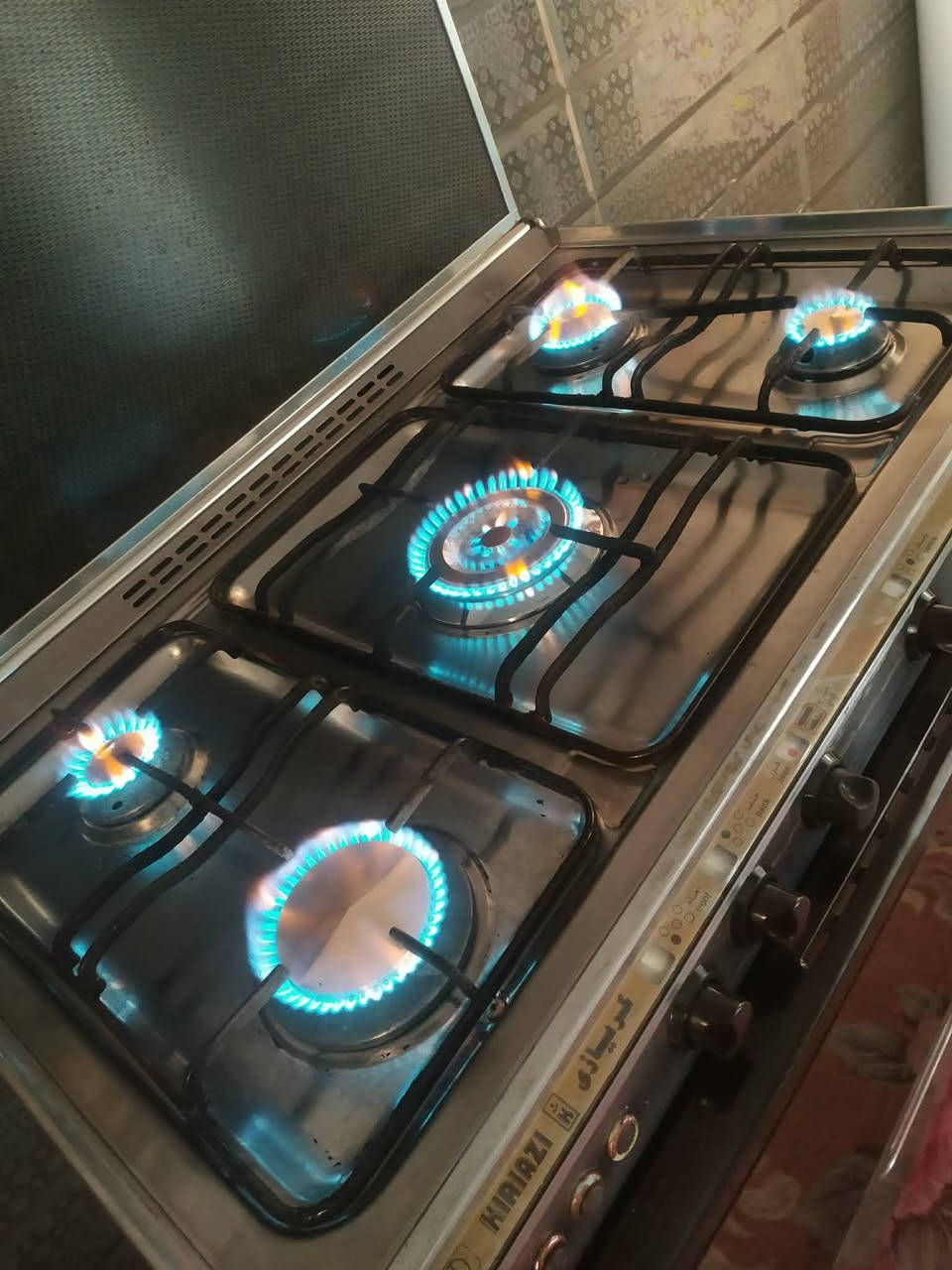 السلام عليكم طباخ مصري كريازي فول نضافه ونار وفران داخل
خارج جدأ نضيف تجي تفحص وتأخذ العنوا بابل مركز 

 ***********
