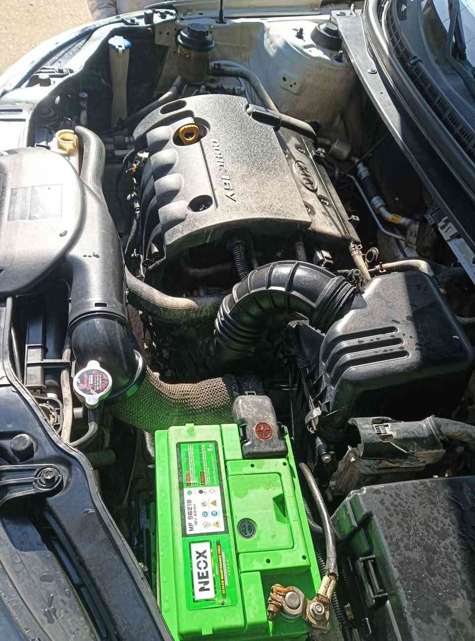 سيراتو موديل 2013الون أبيض بيه بنيد امبدل فقط الشباك نفسه الچاملغ خلف السائق به ضربة العنوان نجف مناذره 95اوبه مجال رقم الهاتف ***********
