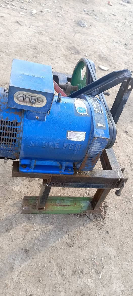 للبيع دينمه توليد كهرباء حجم 50
السكن ناحيت الرشاد قريت المرباط 
للاستفسار والاتصال على الرقم
***********
