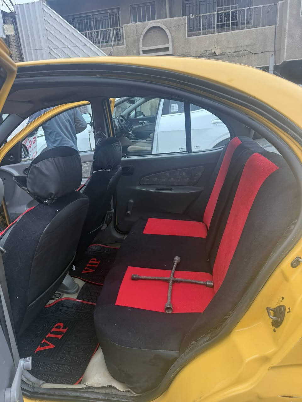 السلام عليكم طيبة موديل 2015
نقصهه صدر امامي 
مبدل باب البصف السايق 
والجاملغ 
سنوية لل2027 
بسمي تحويل ثاني يوم 
السعر 38 وبيهه مجال 
***********
