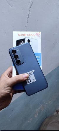 تكنو سبارك 40برو بلاس الجهاز زلغ  اريده قفل قفل 180 مكاني حي العامل 07...