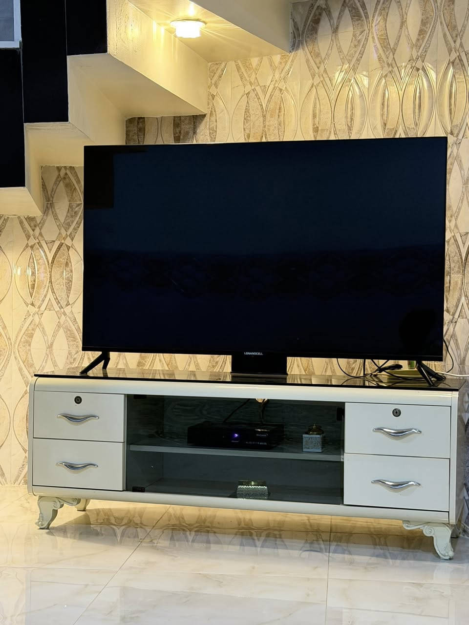 للبيع ميز بلازما بسعر ١٠٠ نظيف مابينو اي ضرر


**إذا كنت صاحب هذا الإعلان وتريد حذفه لأي سبب، رجاءا أرسل رسالة إلى الدعم الفني**