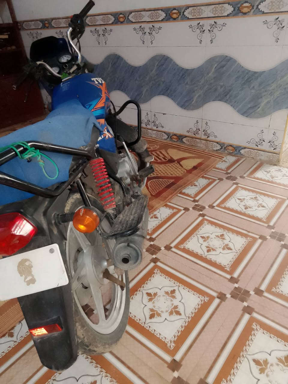 للبيع ب900 بدون اوراقها بعدها ما طالعه مديل 21 مكانها العماره القادسية موجود خاص


**إذا كنت صاحب هذا الإعلان وتريد حذفه لأي سبب، رجاءا أرسل رسالة إلى الدعم الفني**