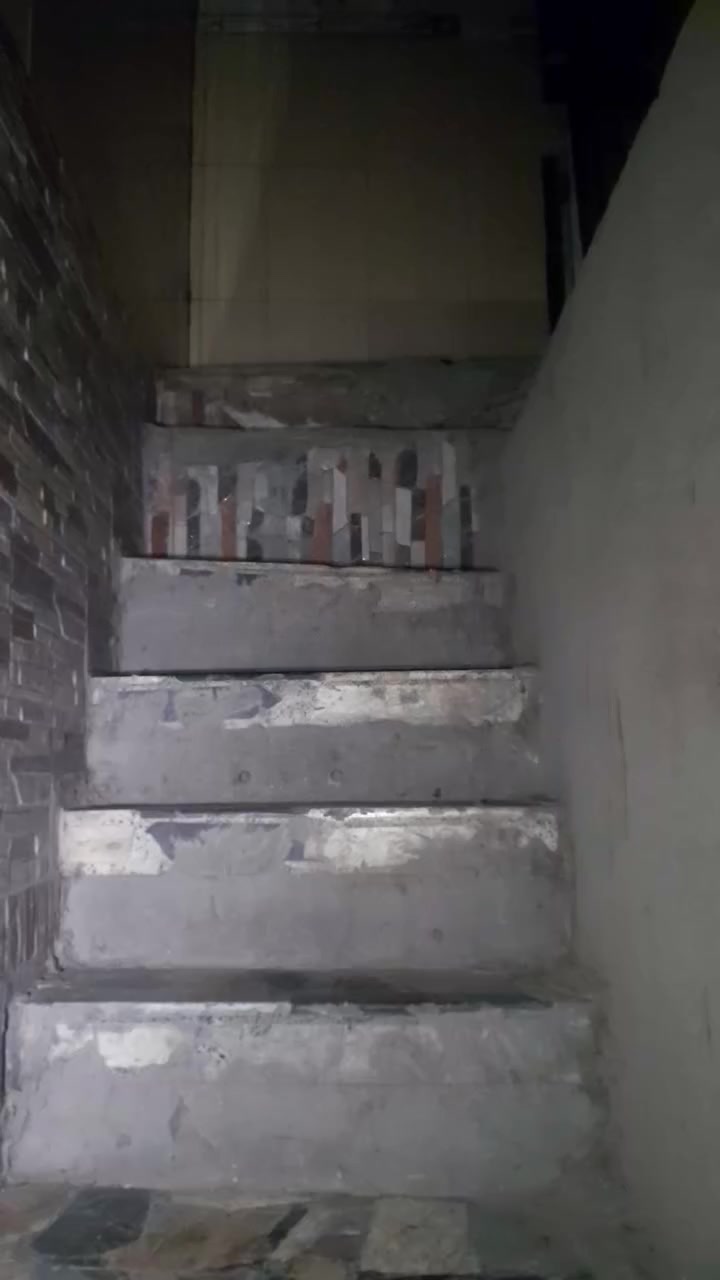 طابق ثاني للايجار في قطاع ١ مراجعة مكتب الجوادين بإدارة أحمد العلياوي ***********قطاع ٤
