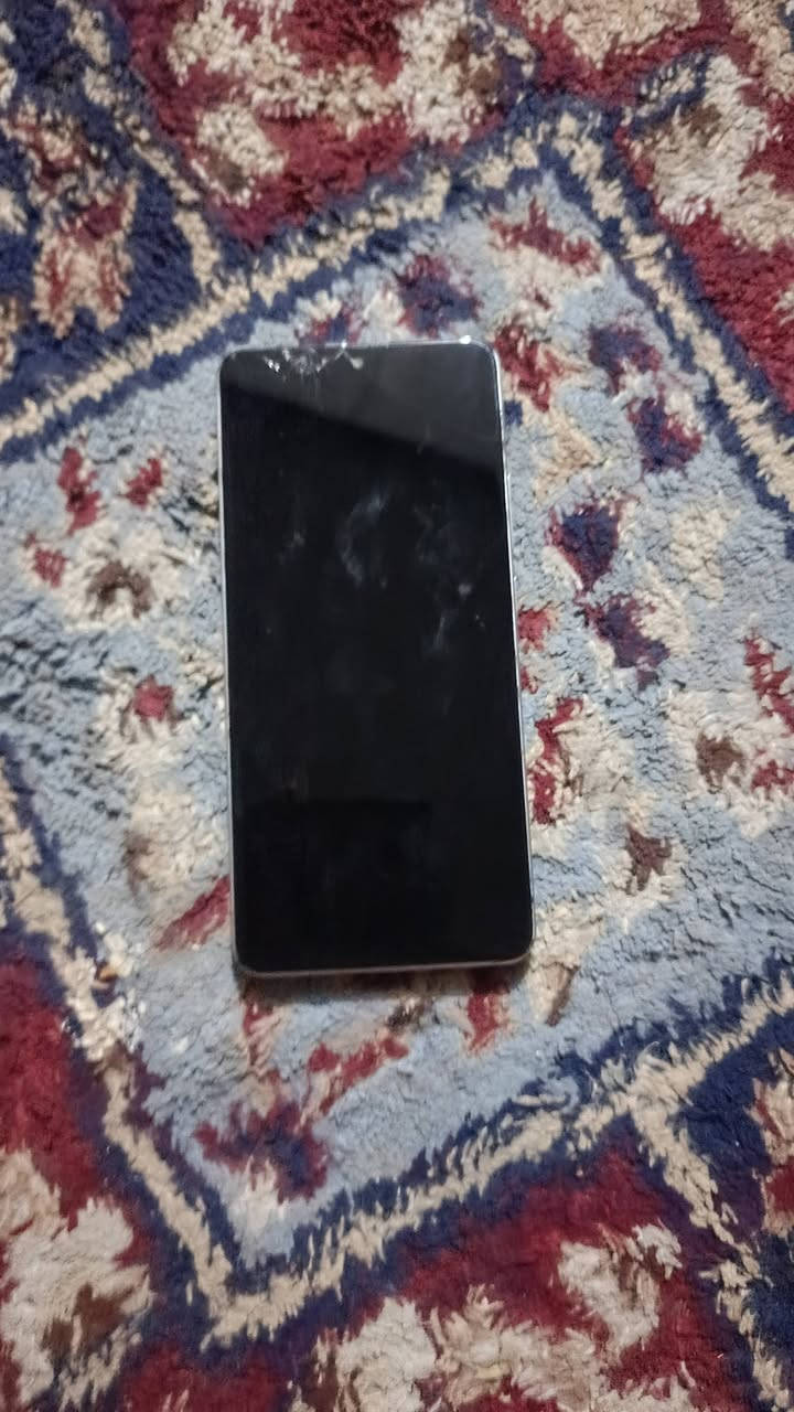 سلام عليكم جهاز بوكو x6برو 5G ذاكره 512 رايده 150بي مجال قليل تفاصيل  ‏‪***********‬‏
