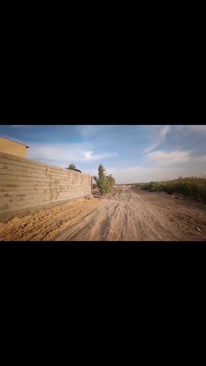لعشاق الريف والمناطق الراقية 🌿✨
اجيتكم بشي مرتب وحلو هالمرة 🔥

📍 أرض للبيع مساحة دونم وربع
📑 جنس الأرض: طابو زراعي سند 25
✅ تحويل مباشر من صاحب الأرض

⚡ كافة الخدمات متوفرة:

- ماء إسالة
- كهرباء
- وجميع متطلبات السكن متوفرة

📌 موقع الأرض:
الحلة، قرب بوبة حلة - نجف
تبعد عن شارع حلة - نجف أقل من 1 كم
🚧 عرض الشارع 10 متر

📞 للاستفسار أكثر الاتصال على الأرقام:
***********
***********
