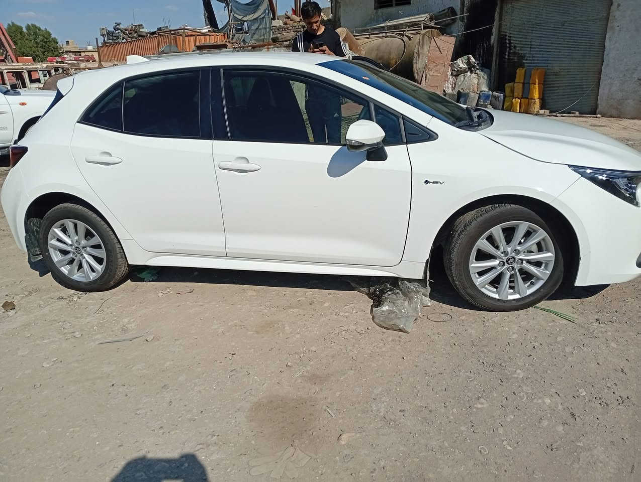 سياره كورله ايج باك هايبرد موديل ٢٠٢٥زيرو جديده سياره ماشيه  ٣٠٠كيلو وارد ياباني خليجي تترقم جميع لمحافظات على دوله سعر ١٣٥ورقه ***********
