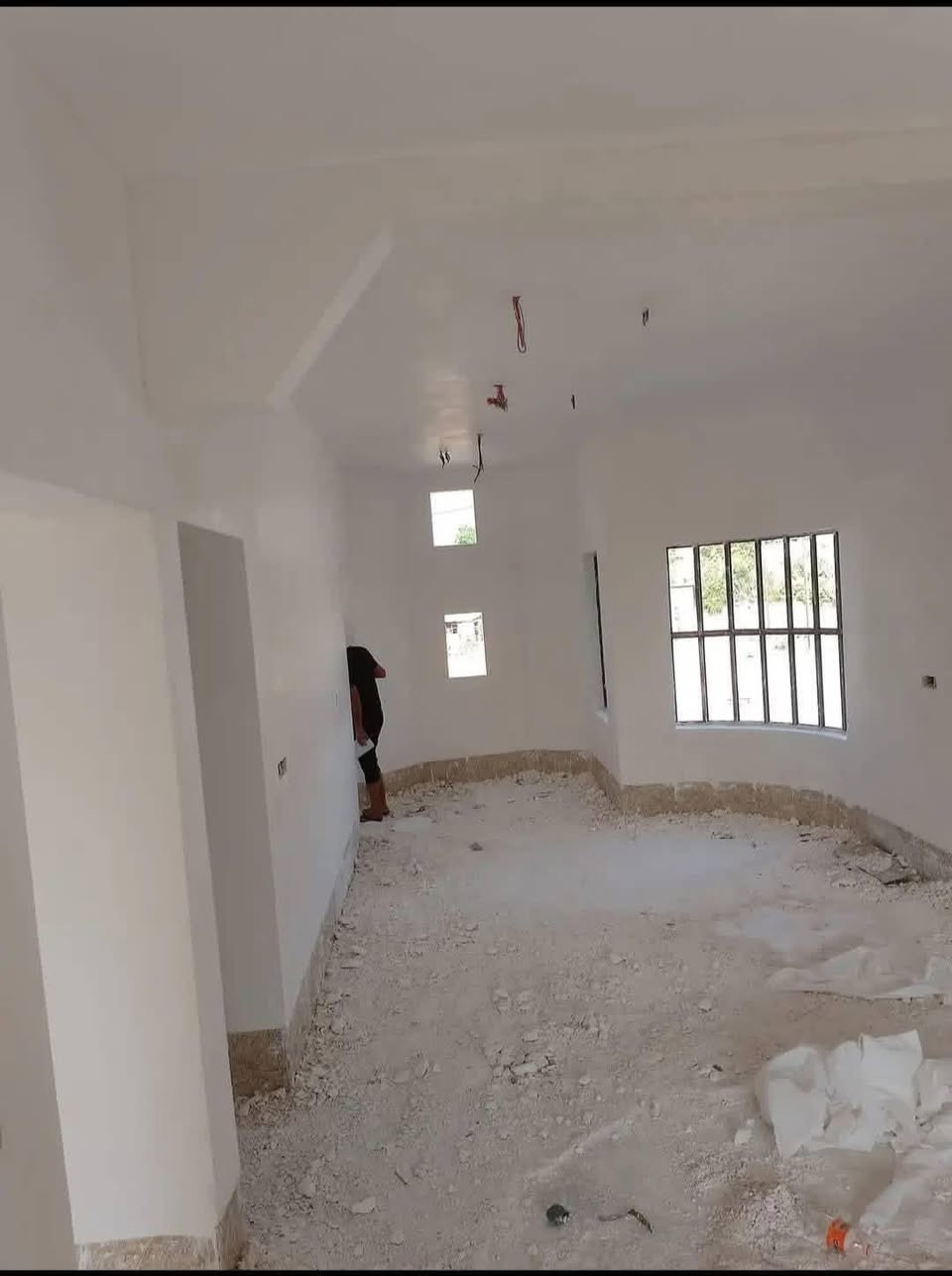 السلام عليكم كادر لبخ جص من الموصل_شغل درجة اولى  شغل على مساطر وحسب الطلب شغل نضيف ومرتب شغلنا مستمر بل شرقاط البيت يطول 3 ايام من يرغب بل عمل الاتصال على رقم ***********
