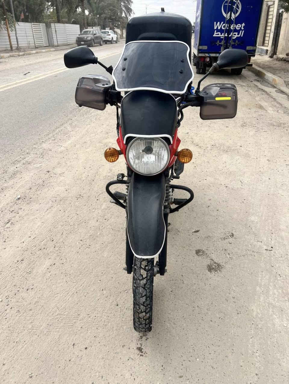 سلام عليك
بوكسر للبيع بيه صوت كام شفت وجواكيج ينزلن من سعره 

كهربائيات سلف كامله ما ناقصه شي 

اوراق اصولي شرط الترقيم 

مكاني الغزالية 

سعره مليون وبيه مجال 

***********
