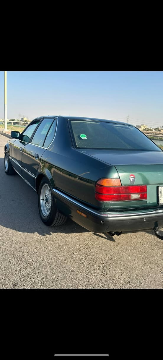 بي ام دبليو 730 
لون اخظر غير محدد
تخم تاير جديد 
تبريد ويا السويج 
محرك مسكر 30 
موديل 1991
السياره عله وضع الشركه 
محرك مال شركه بلادي 
السياره صدر حداديه جديده 
السياره بل كارتون بل حقيقه احله من الصور لون مطالع عله حقيقته بل صور السياره اي نقص مابيه لو شعره مابيه برغي ما تفتح حييل جديده كل شي بيه عله وضع شركه 
لاستفسار لاتصال عله الرقم السعر ٧٣ ورقه 
***********
