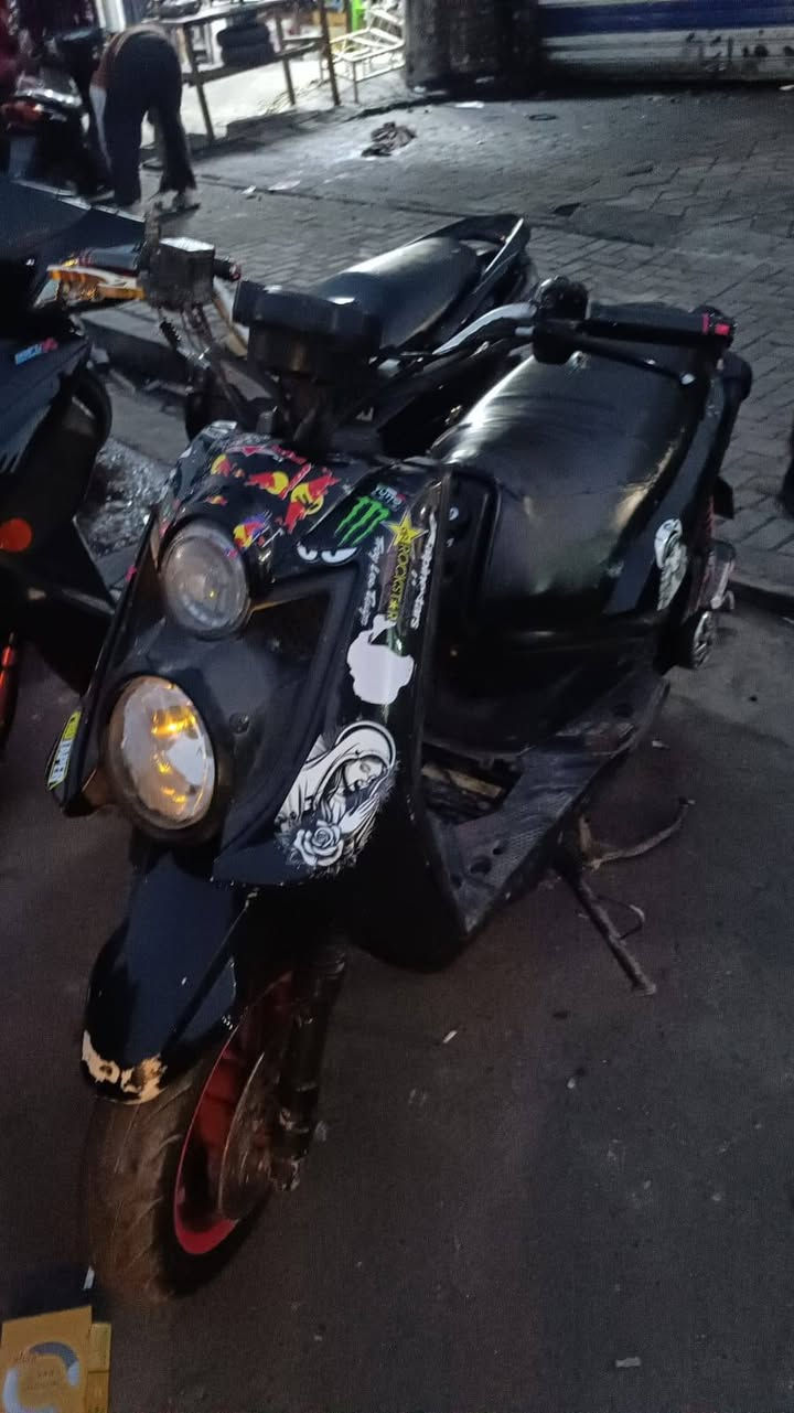 سلام عليكم سكنس جبلي دراجة حلوة مكينة ما مفتوحة اوراق كاملة دراجة أصولية كلجات رياضية عالي ناصيي شغال هورن شغال نقص اسبايدر او قبق باتري او قبق كلجات بسس كفرات حلوة #مراوس #ابيراني   السعر  550.  واتساب ***********
