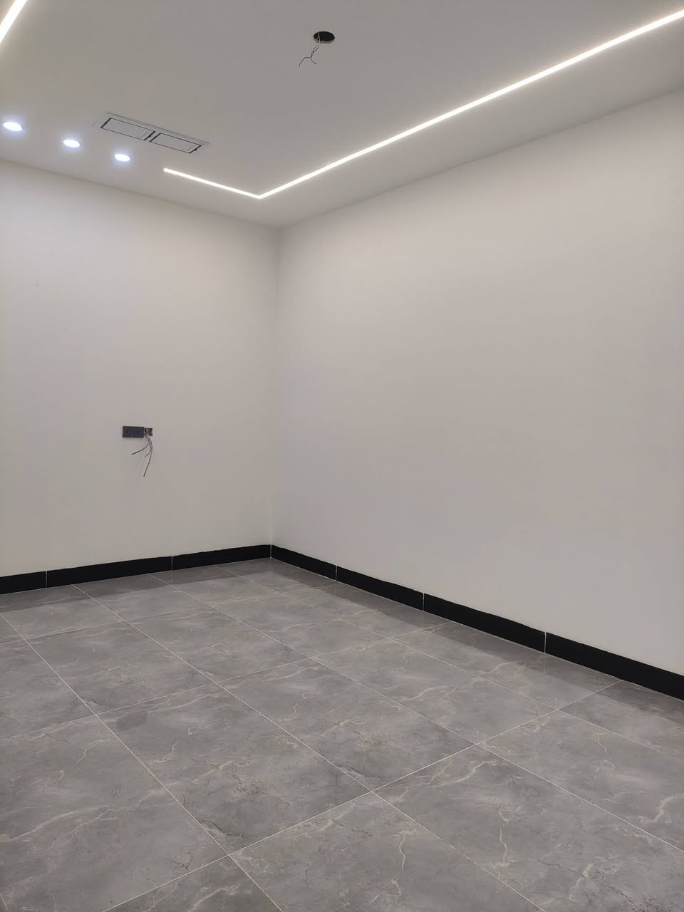 دار للبيع  كركوك حي الاسرى مفقودين 
قرب جامع حق المبين 

المساحة 100/م
البيت زيرو 🏦
السعر 126💵
مكتب ليث للعقار سايدين حي العسكري قرب سنترا الزوراء اتصلو وتدللون 🌐🌏
☎️***********ابو رفل 
☎️***********ابو رفل 

1️⃣ يوجد بيوت  للبيع  سكني تجاري🏭
2️⃣ يوجد اراضي للبيع سكني زراعي🏡

🔹 نستقبل كافه العروض التجاريه والسكنيه 
🔹وعروض الايجارات على مدار 24 ساعه
