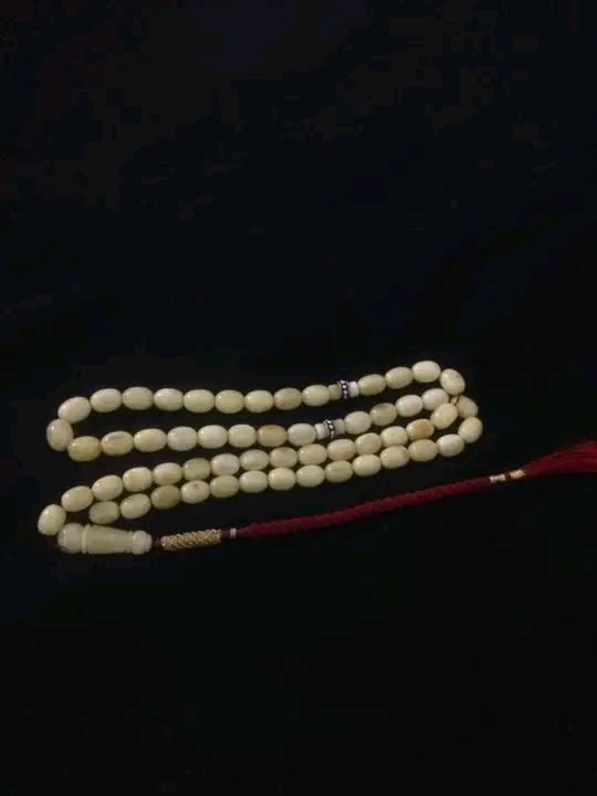 كهرب حر طبيعي البيع الوزن 34غرام الشاهد ستندر 
***********بغداد مدينه الصدر الشراي يدلل
