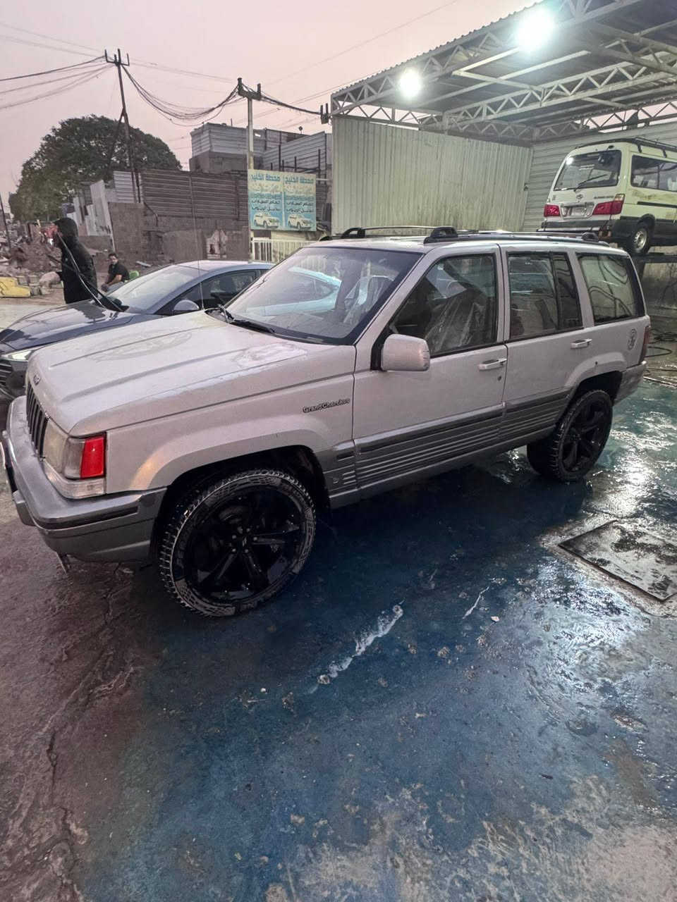 السلام عليكم جيب شيروكي للبيع موديل ٩٥ سياره بلديه مكينه محورها كاز ستاركس للبيع فقط السعر ٤٥ بيه مجال الرقم *********** اني مكلف بلنشر
