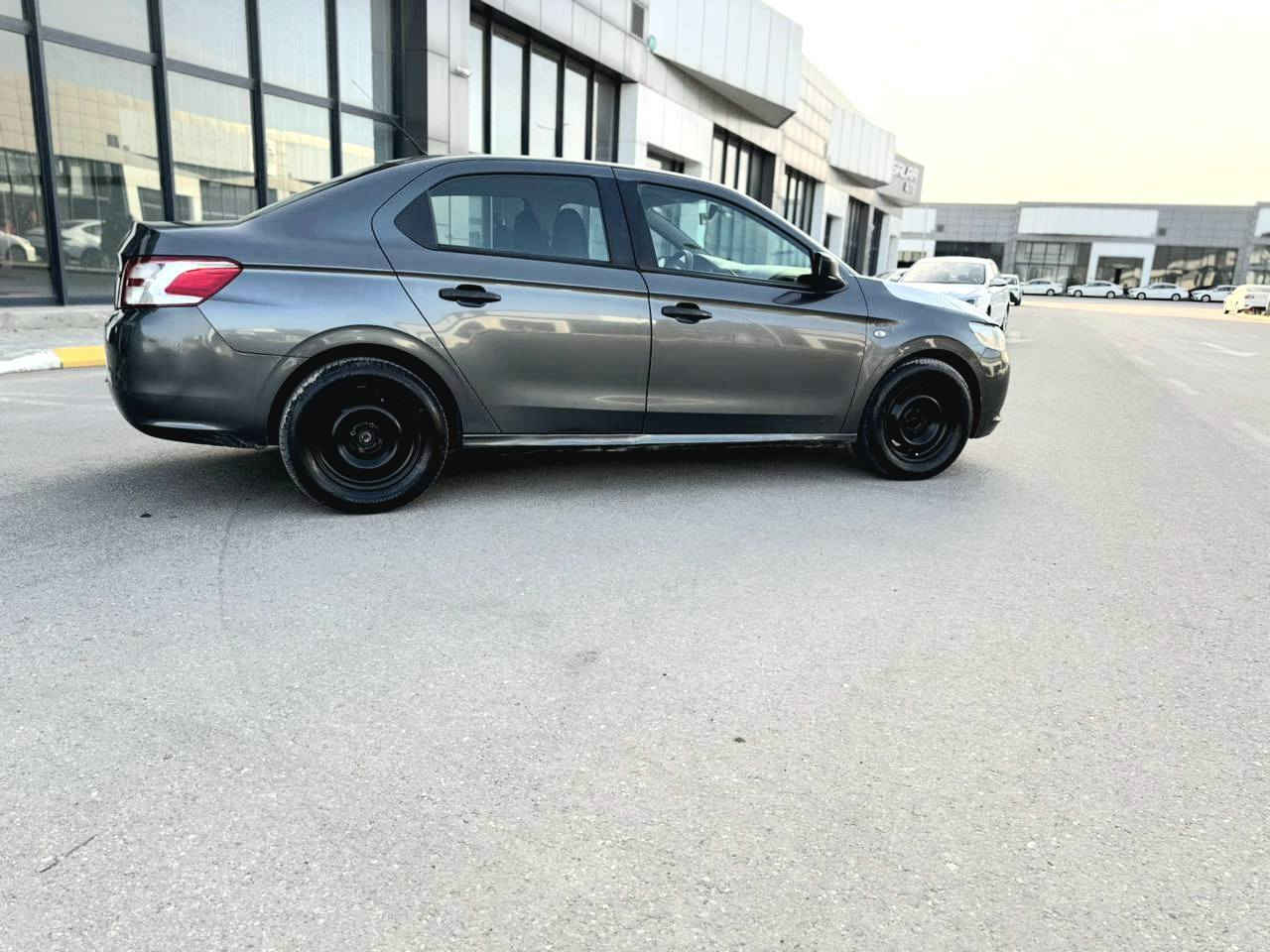 بەناوی خوا
***********_***********
ئۆتۆمبێلی جۆری بیجۆ301 بۆفرۆشتن موديل 2015
 سەیارەکەدووپارچەی بۆیاغەبۆنیت وچەمەلەغ 
گێڕ ئۆتۆماتیک وعادی نیزامی بەفر دوگمەی سپۆڕت ABS تەبرید ساردو گەرم بەشەرت  چوارجام کارەبا 
  (شار سلێمانی) سەنەوی بەسەرچوە تەحویل بەشەرت
بۆنرخ پەیوەندی بکە لەخزمەتام
۰۷۷۰۳٦۰٤۷۲۱..۰۷٥۱۱۳٨۱۳۳۲ ڤایبەر واتسئاپ السليمانية, العراق
