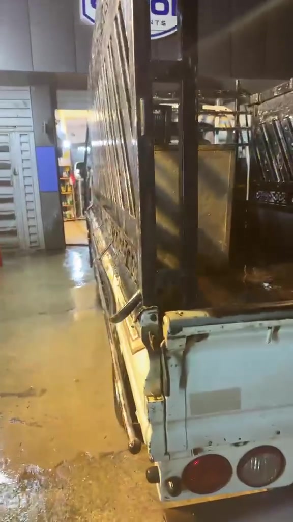 كيا حمل موديل ٢٠٢٠ بيهة صبغ بلباب عكس السايق الباقي كفالة عامة السعر ١٥٠ وبيهة مجال بسيط للتفاصيل اكثر الاتصال على الرقم  *********** علما اني مكلف بلنشر اتصل علرقم
