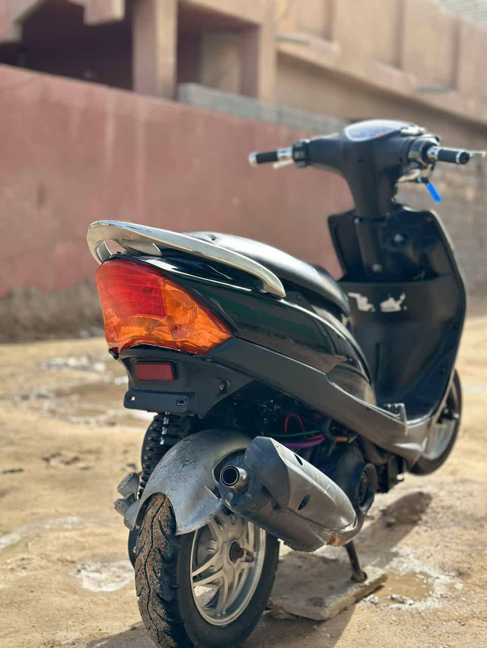 سلام عليكم من رخصه الادمن
للبيع ماكس عدله بوشه 49 مفتوحه الدراجه شلعه ومعدل 
الدراجه نقوصاتها بسيطه ، مكاني الحسينيه رقمي *********** 
متواجد خاص
