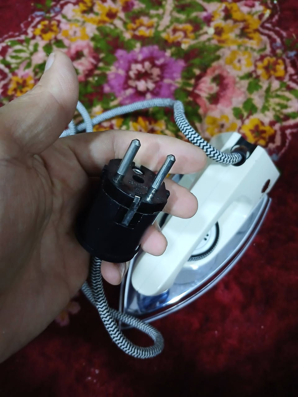 اوتي ماركة تيفال نضيفة جداً
السعر 35 الف


**إذا كنت صاحب هذا الإعلان وتريد حذفه لأي سبب، رجاءا أرسل رسالة إلى الدعم الفني**