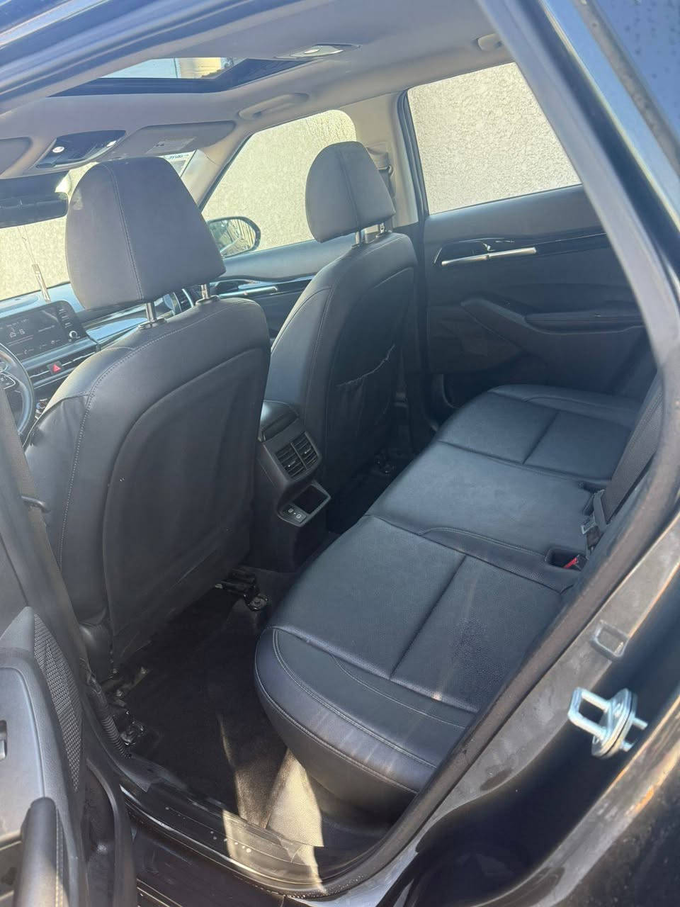 السلام عليكم
مكلف بالتشر
كيا سيلتوز جديده للبيع موديل ٢٤ 
ماشيه ١٤ الف فقط
الضرر موضح بالصور 
وبقيه التفاصيل تكدر  تتصل بالرقم ***********
