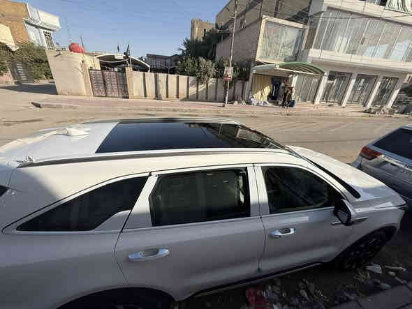 سورنتو فول واحد على واحد  
موديل 2025 
ماشيه ٥الاف او قابل للزياده 
V6 
دبل كامره خلفية 
داتا شو 
كير ماوس 
ويل 20
ثلاث قطع تبريد 
٧راكب 
بونراما
***********
