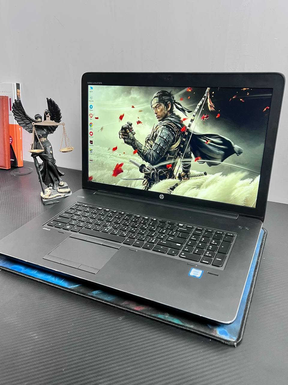 لابتوب HP ZBOOK 17 G3   للبيع 💎
‏لابتوب جدا راقي ، مخصص للبرامج الهندسية والتقنية ، باداء احترافي وسرعة بالتنفيذ، وقوي ايضا للالعاب بمختلف انواعها ، يناسب جميع الاعمال الصعبة ⚡🔥 
‏
‏المواصفات التقنية:  
‏⚜ المعالج / Xeon E3 - 1575M v5 
‏سرعة المعالج الاساسية 3GHz والتيربو 3.9GHz
‏بقوة i7 6920H او اقوة منه
‏⚜ كرت شاشة داخلي مخصص للبرامج
‏Intel iris pro graphic P580 4GB SHARED 
‏⚜ كرت شاشة خارجي احترافي نفيديا
‏Nvidia quadro M4000M 4GB (كلش قوي 🔥)
‏⚜ الرام / 8GB  DDR4  
‏⚜ تخزين / 256GB SSD M.2
‏⚜ الشاشة / حجم كبير  17.3 inch FHD SCREEN دقه عالية 💎
‏
‏ملحقات كاملة
‏👜 حقيبة جديدة
‏🔌 شاحنة اصلية
‏🖱 ماوس
‏🖱ماوس باد
‏+ تغليف كامل للبكج
‏
‏✨السعر 450 الف ⚡
‏الضمان / اسبوع كامل بنظام استبدال في حال وجود اي خلل او مشكلة بالجهاز،  
‏( الاستلام بعد الفحص والتاكد من جميع التفاصيل 🩵 )
‏القطعه ما اندزها اذا مو مضمونه ومرتبة 
‏متواجد ماسنجر
‏واتساب *********** 
‏
