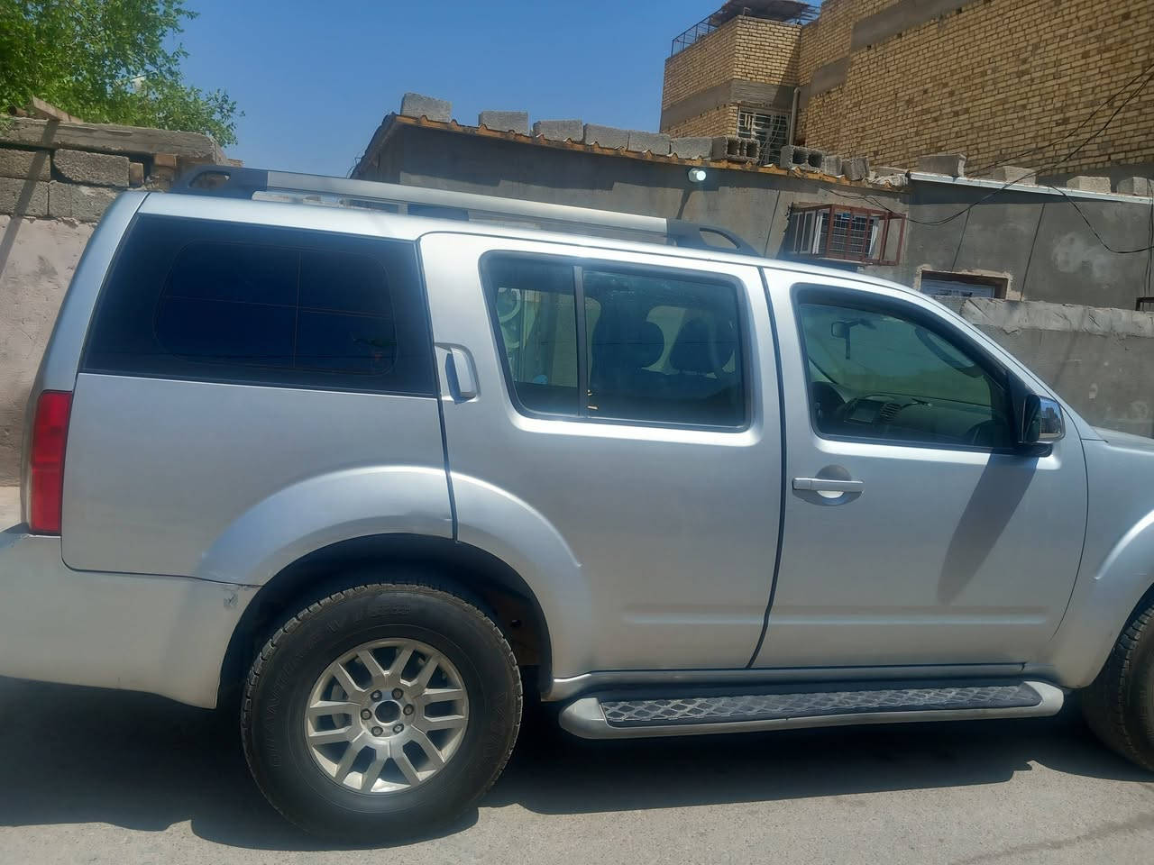 نيسان باثفندر ٨ خليجي مكفوله ***********تبريد شغال مكان السياره كوت واسط السعر ٩٥ وبيه مجال
