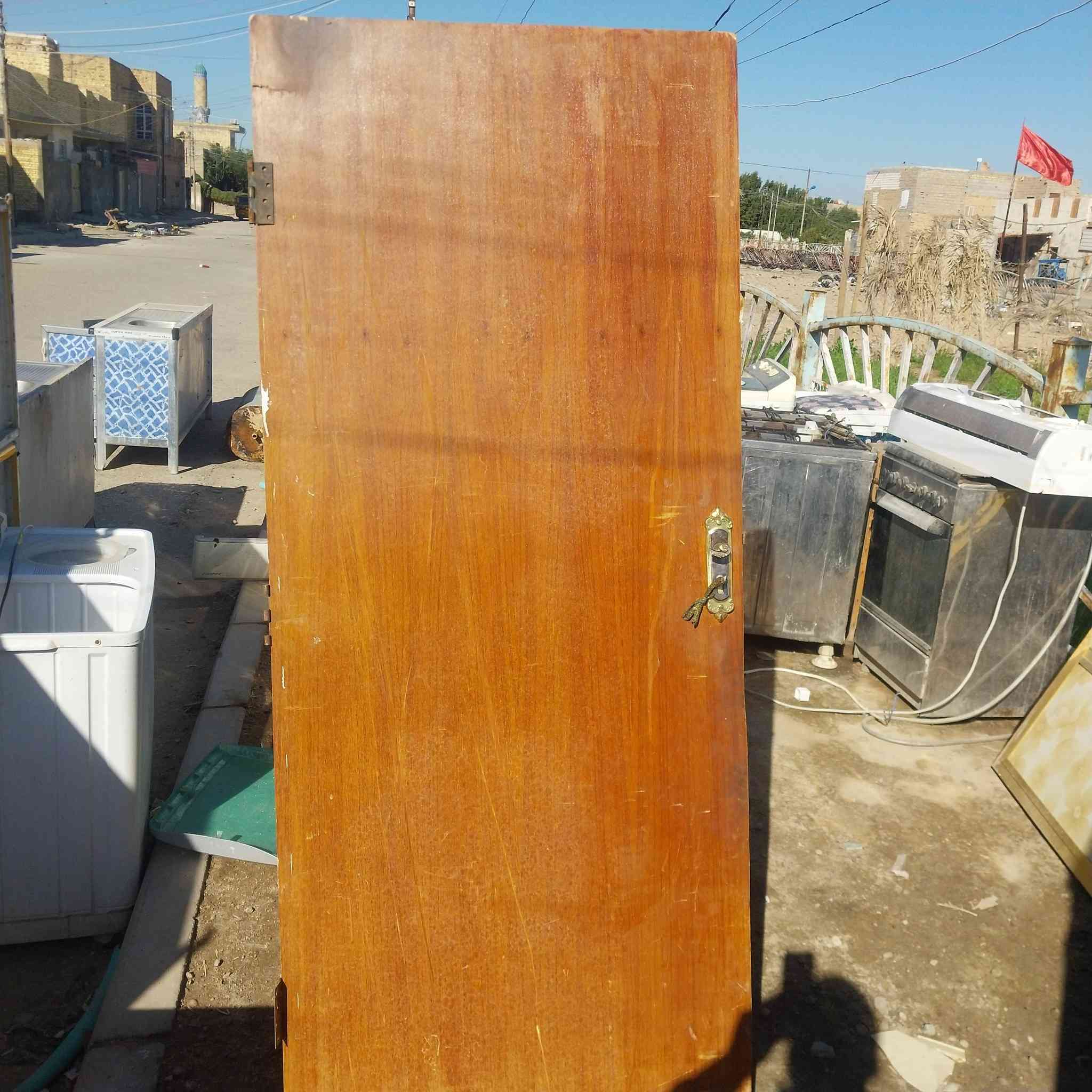 للبيع بيبان خشب ثقيل عدد ٥ ابواب سعر شلع ب ٢٠٠ ستفسار ***********
