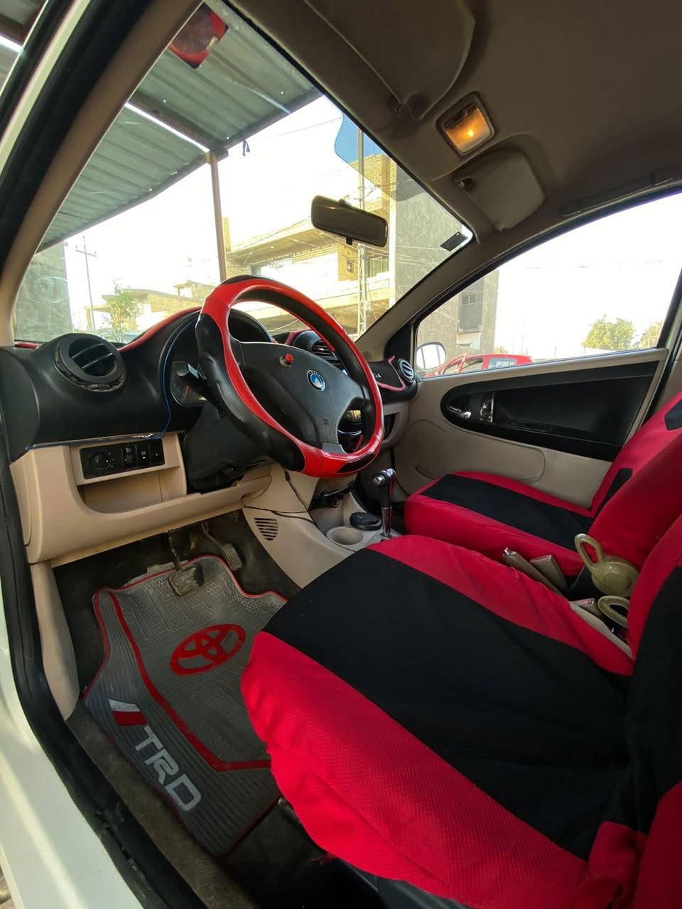 سلام عليكم باندا موديل 2013 
بيع سريع بيع سريع ستعمال بيت فقط جديده معنه كلمه 
وجاهزه من كل نواحي سعره 47 ورقه بسمي مشرع وطني رقم وهزه جديد مكاني بغداد 
رقم الهاتف ***********
مكلف بل نشر
