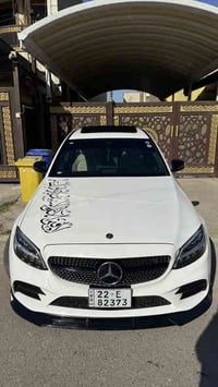 C300 للبيع  كلين تايتل صار بيه طخة بسيطه بلباب هنا بلعراق  السياره جدي...
