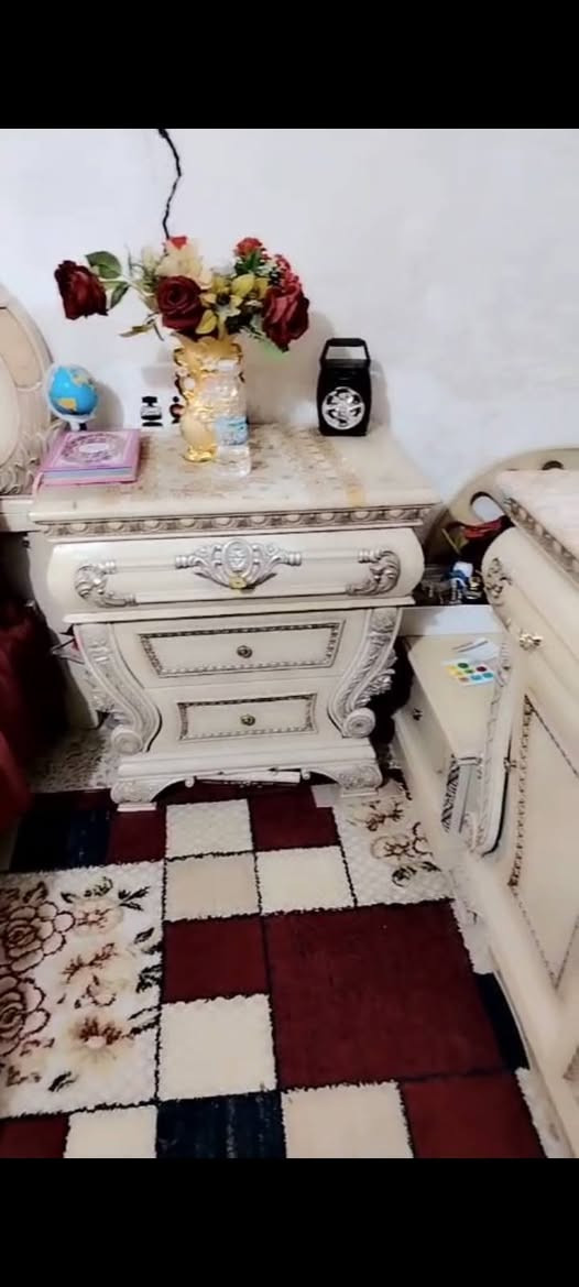 غرفه نوم كويتي 6 قطه كنتور ٦ بيبان بيع مستعجل سعر 350 عنوان زبير جمهوريه الأوله ***********
