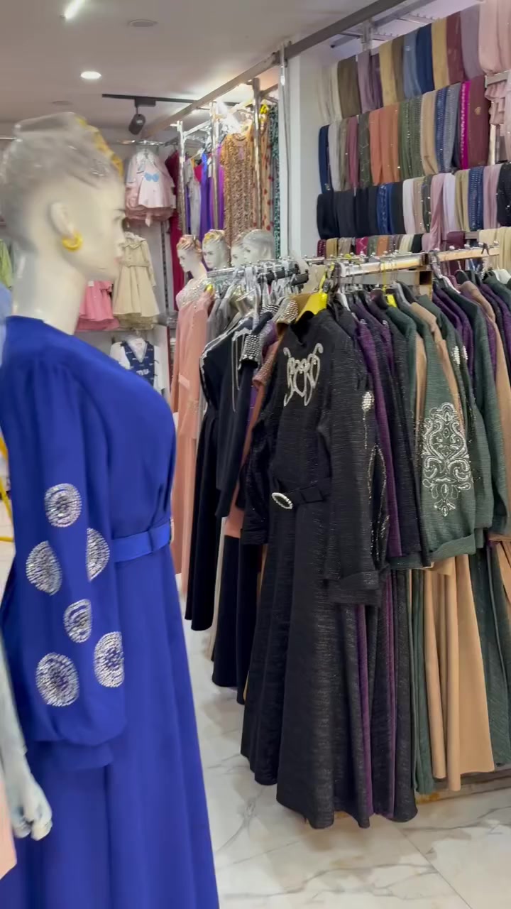 ترقبواْ العرض 
غداً الخميس ولمدة يومين فقط 
يعني الخميس والجمعة 
تصفية الموديلات الشتوية 
بسعر بلااااش


**إذا كنت صاحب هذا الإعلان وتريد حذفه لأي سبب، رجاءا أرسل رسالة إلى الدعم الفني**