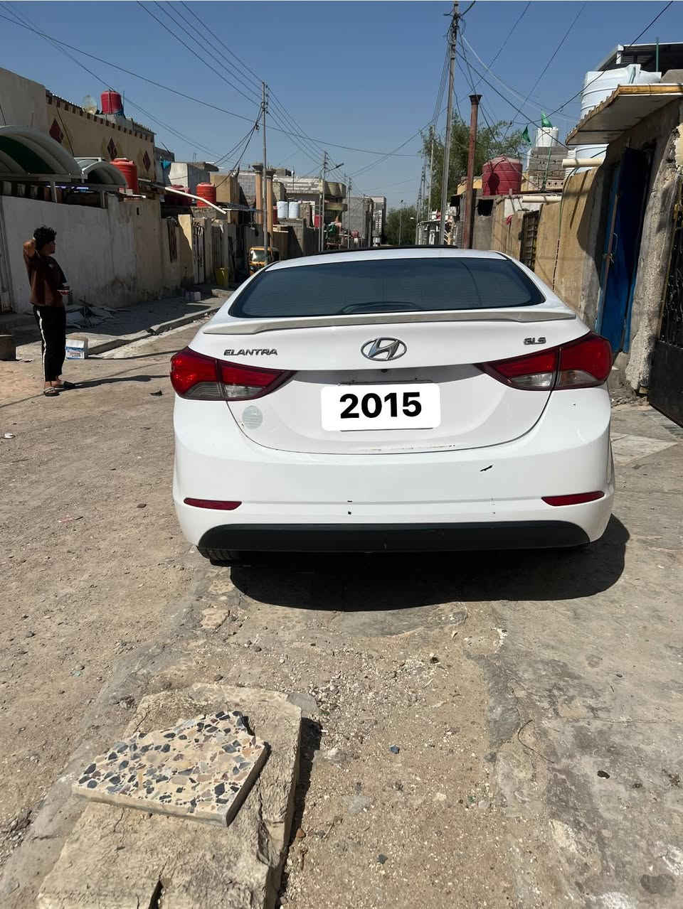 السلام عليكم النتره 2015خليجي فول مواصفات GLSمكينه جديده حداده جديده  تخم تاير جديد تبريد ثلج رقم بصر تحويل ثاني يوم بس المشتري بيهه صبق بدون ضربه أربع قطع سعر98وبيهه مجال مكاني بصر ***********
