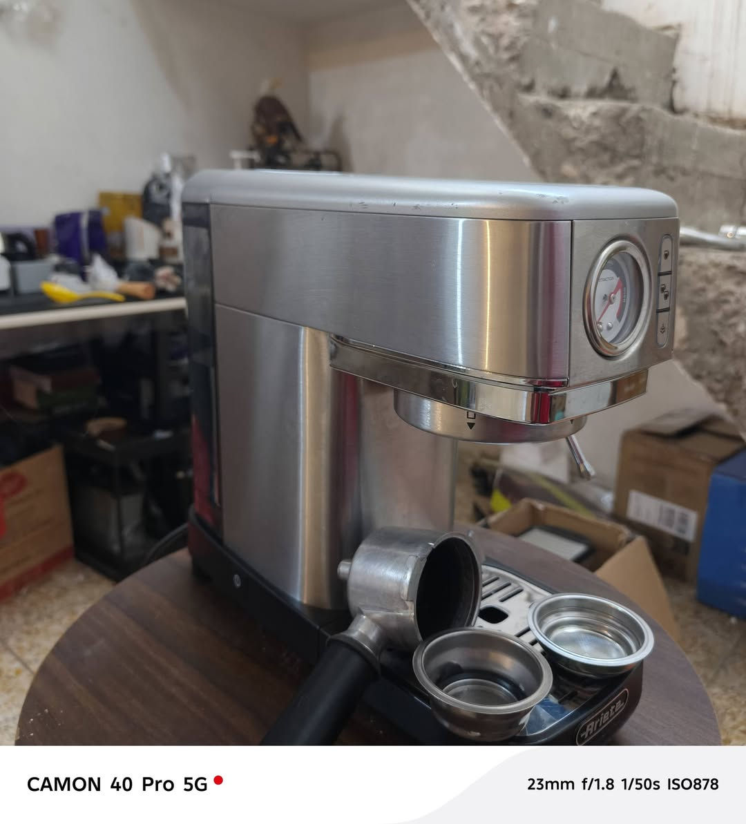 حبيبي المواطن عاشق الكهوة
هاي المكينة ماركة " Ariete"  يعني اخت الديديكا حتى البرتافلتر مالته ٥١ ديديكا والكيج الموجود هو مقياس ضغط وليس حرارة ترهم مكشوف ومضغوط اكرر برتافلتر ديديكا يعني متحير بالاكسسوارات 

جديدة ٩٥ ٪ وهاي النسبة اني خليتها لان حرفيا غير مستخدمة 
الملحقات برتافلتر مع ٢ باسكت سنكل ودبل شوت 
اتريد برتافلتر مكشوف وياها حاضرين اتريد مغلق بعيوني اتريدها كاملة مع الاكسسوارات هم حاضرين


**إذا كنت صاحب هذا الإعلان وتريد حذفه لأي سبب، رجاءا أرسل رسالة إلى الدعم الفني**