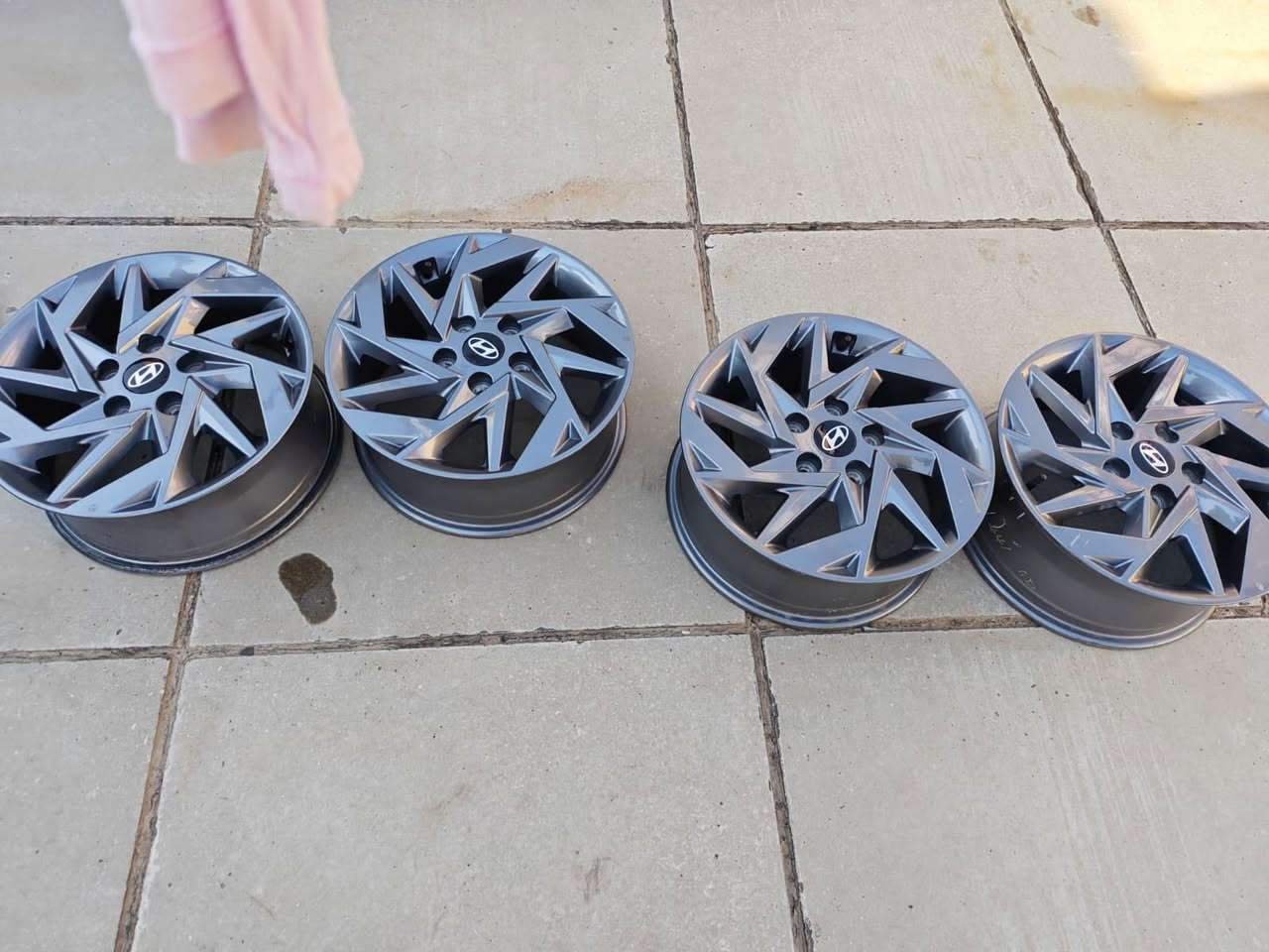 السلام عليكم تخم ويل كب النترا 24 للبيع  ***********////////السعر 250.     حجم 16
