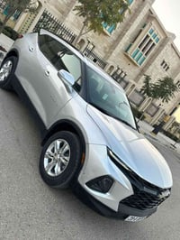 موديل 22 فول عدا السقف فقط بنيد سوناره مرفق باصور السعر 175 وبيها مجال...