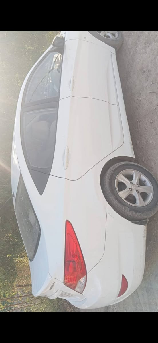 اكسنت موديل 2013 مكينه 1600 بيها ٣ قطع بدون دواخل مكانه بغداد الدورة السعر 93
***********
