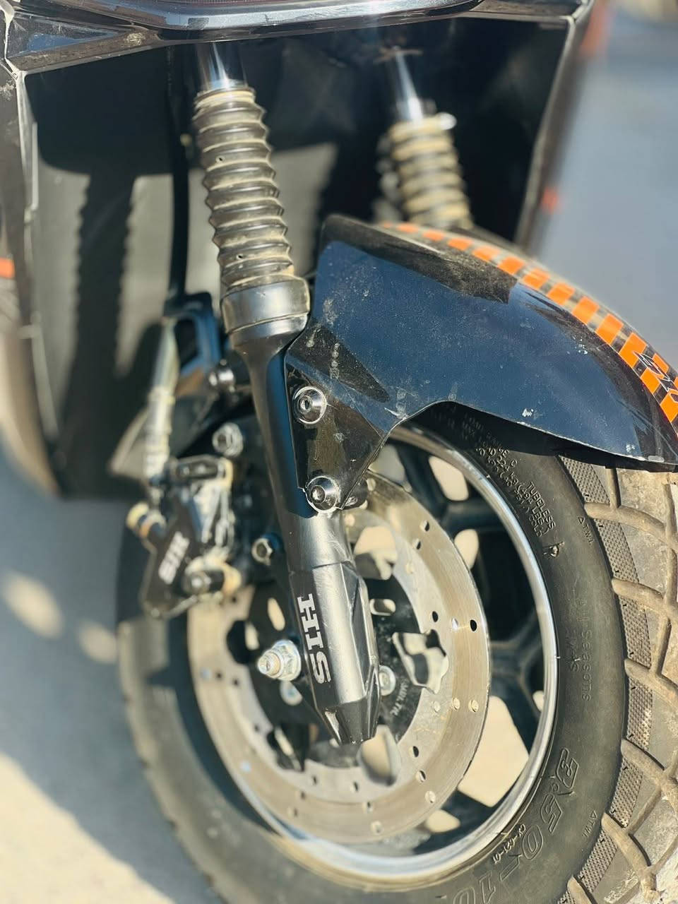 دراجه شحن نوع HIS مستخدم 2 اشهر
مواصفات⬇️
✅6بطاريات كبير 
✅بريك امامي وخلفي 
✅اشاير يمنه ويسره 
✅نظام البك للخلف R
✅فيها 4 سرع ونظام تبديل السرعه 
✅تثبيت السرعه 
✅ضوء عالي وناصي 
✅اضوية داير مدايرها بكل الالوان 
✅السرعه يكتب 100 حقيقي 70
السعر 800 الف وبيها مجال 
*********** للاستفسار
