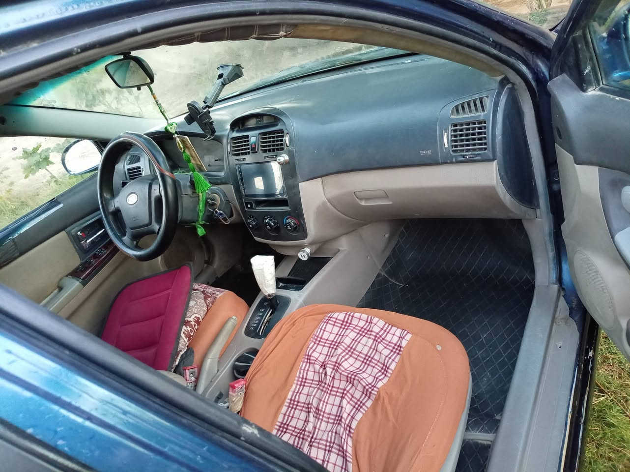 السلام عليكم ورحمة الله وبركاته كيا سبكترا٢٠٠٦سياره جاهزه وكامله مصبوغه عام للجماليه السعر53 وبيه مجال ومحرك ٢٠٠٠وارد أمريكي تبريد ثلج كير مكينه حداديه وباتري جديد تخم تاير كله جديد متخسر ربع عليهه
***********
