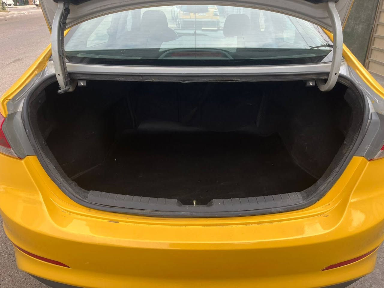 السلام عليكم
النترا 2017 وارد امريكي
فول ما عدا الفتحة
ماشية 190الف
رادار 360
تدفئة كوشنات
المكان بغداد حي العامل
سعر 117
رقم ***********
