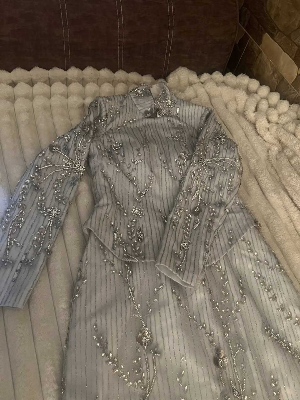 فستان فخم محجبات  القياس ٤٤ شغل ثكيل  جديد   السعر خاص  *********** العنوان  البنوك
