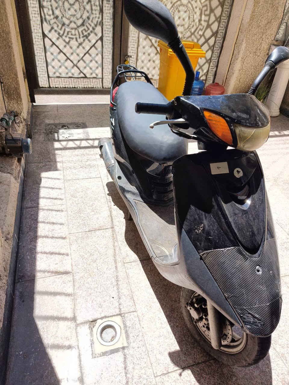 سلام عليكم
اكزز للبيع. بيع مستعجل 
نوزل فيت بم لون اسود 
السعر 550الف مجال قليل جداً الموشراي والي بس يعامل لا يتصل رجاءٍ 
الاتصال على ***********
